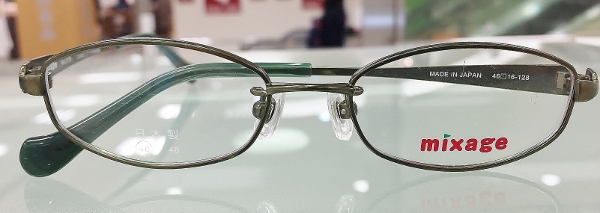 武蔵野市　メガネ　口コミ　評判　こどもメガネ　口コミ　弱視　治療用　小学生　初めてのメガネ
