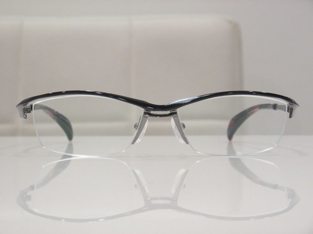 ジャポニスム　JAPONISM　JN-639　東京都内　江戸川区　船堀　物がダブって見える　メガネ　両眼視機能　プリズム検査