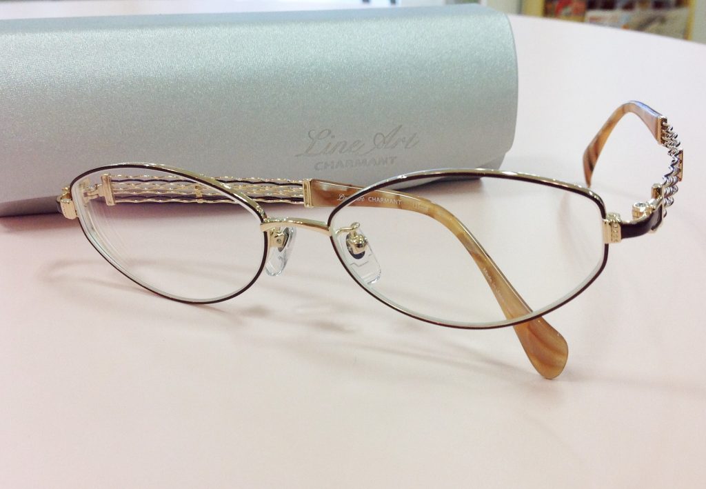 都内　江戸川区　メガネ