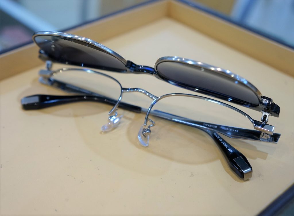 キャサリンハムネットKH9203 跳ね上げフレーム！