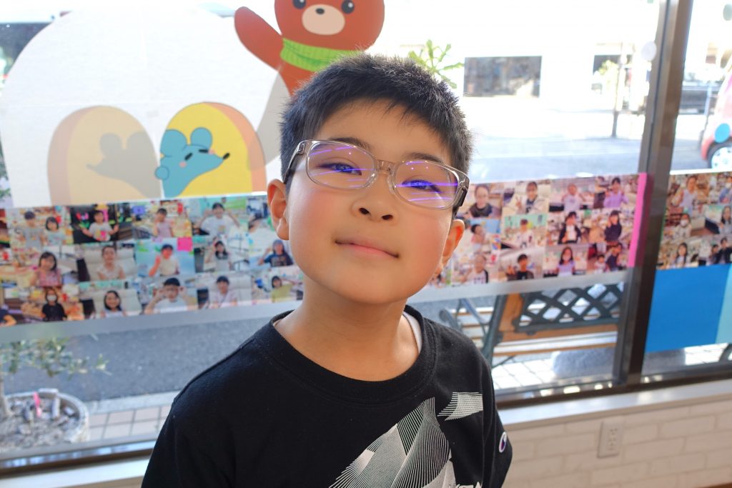 弱視治療用眼鏡,子供眼鏡,専門店,東京,都内,江戸川区,こどもの眼鏡屋フェイスオン瑞江店,トマトグラッシーズ,軽くて丈夫な眼鏡,かけ心地の良い眼鏡,丈夫な眼鏡