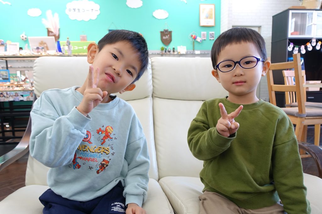 弱視治療用眼鏡,子供眼鏡,専門店,東京,都内,江戸川区,こどもの眼鏡屋フェイスオン瑞江店,トマトグラッシーズ,軽くて丈夫な眼鏡,かけ心地の良い眼鏡,丈夫な眼鏡