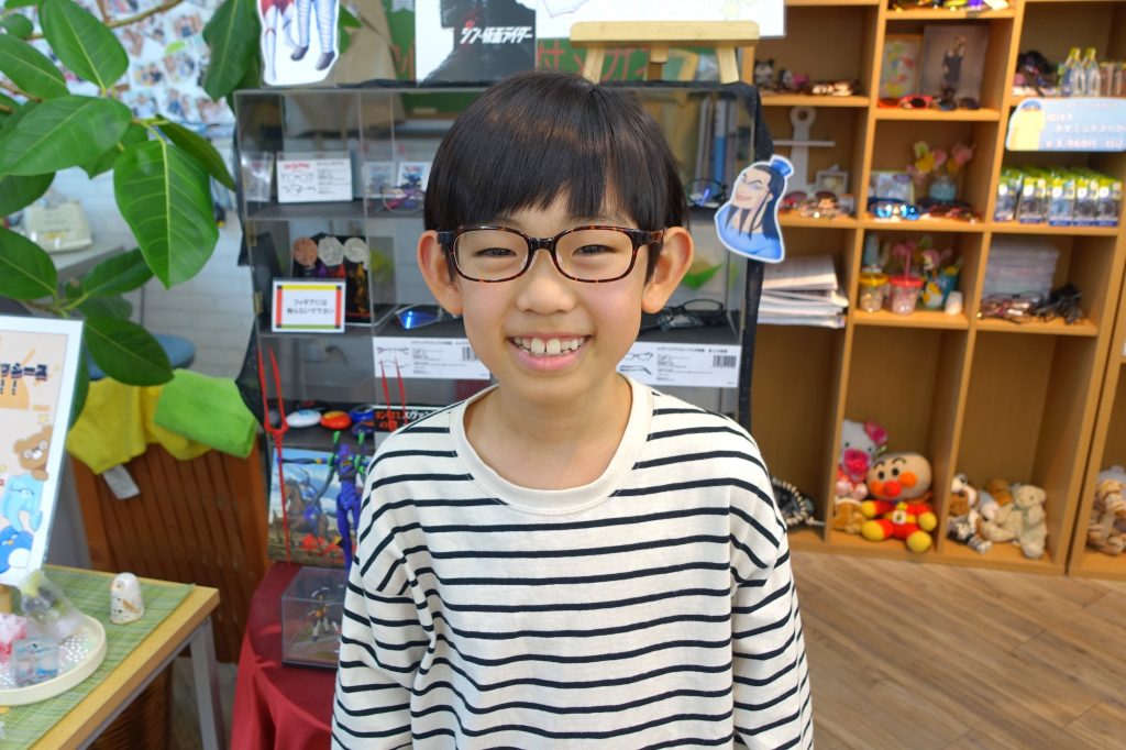 子供眼鏡,専門店,東京,都内,江戸川区,こどもの眼鏡屋フェイスオン瑞江店,トマトグラッシーズ,軽くて丈夫な眼鏡,かけ心地の良い眼鏡,丈夫な眼鏡