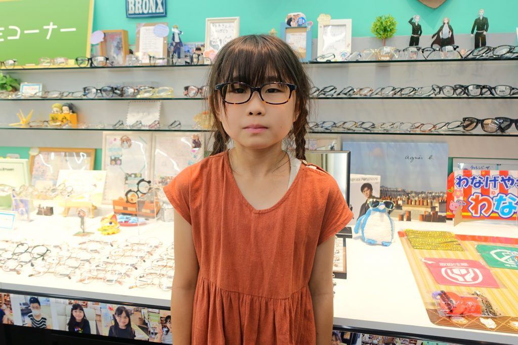 子供メガネ,子供眼鏡,専門店,東京,都内,江戸川区,こどもの眼鏡屋フェイスオン瑞江店,トマトグラッシーズ,軽くて丈夫な眼鏡,かけ心地の良い眼鏡,丈夫な眼鏡