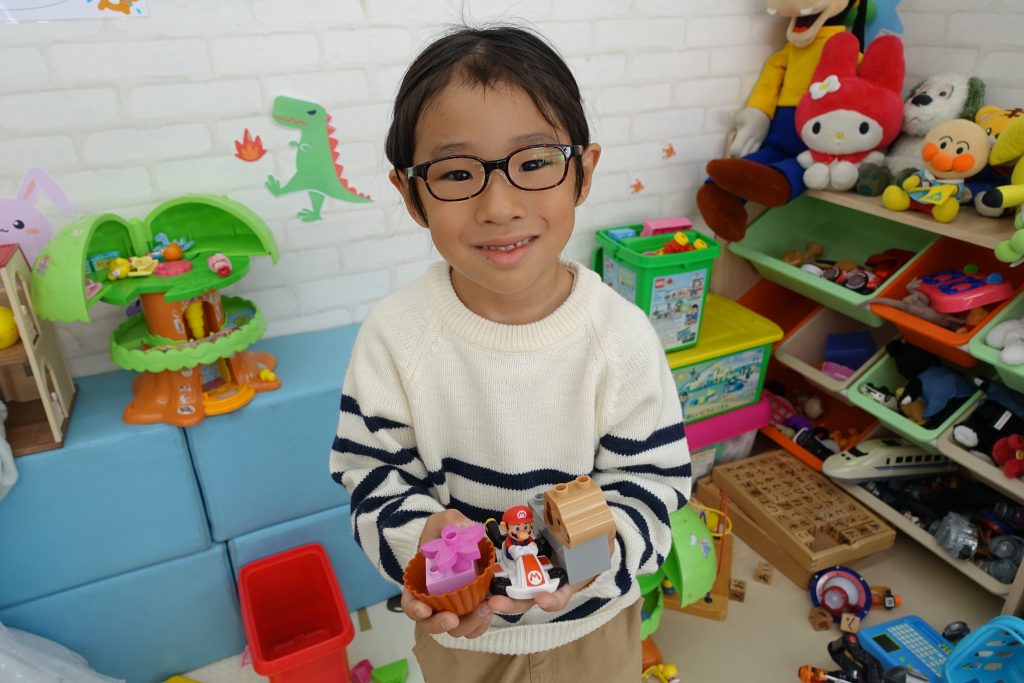 弱視治療用眼鏡,子供眼鏡,専門店,東京,都内,江戸川区,こどもの眼鏡屋フェイスオン瑞江店,トマトグラッシーズ,軽くて丈夫な眼鏡,かけ心地の良い眼鏡