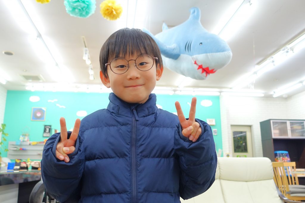 子供メガネ,子供眼鏡,専門店,東京,都内,江戸川区,こどもの眼鏡屋フェイスオン瑞江店,Jキッズ,J.kids,丈夫な眼鏡,丈夫な金属の眼鏡,オシャレで丈夫な眼鏡,日本製