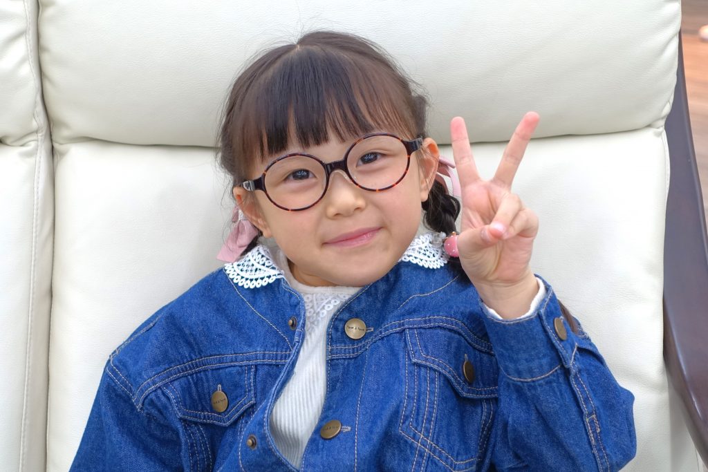 弱視治療用眼鏡,子供眼鏡,専門店,東京,都内,江戸川区,こどもの眼鏡屋フェイスオン瑞江店,トマトグラッシーズ,軽くて丈夫な眼鏡,かけ心地の良い眼鏡,丈夫な眼鏡