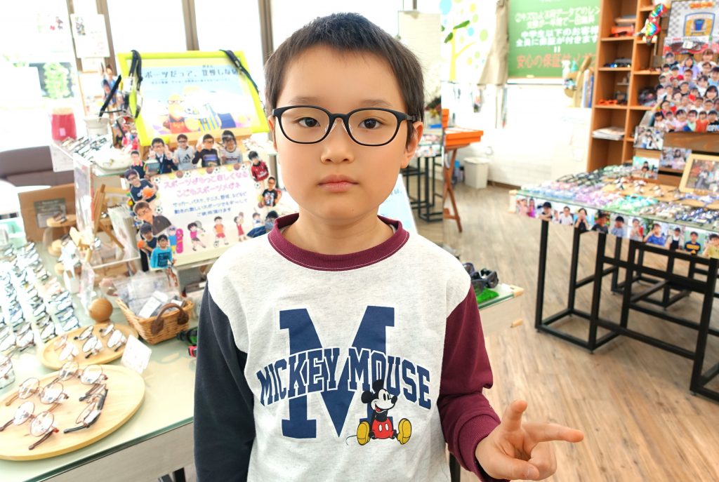 子供メガネ,子供眼鏡,専門店,東京,都内,江戸川区,こどもの眼鏡屋フェイスオン瑞江店,グラシックジュニア,柔らかくて丈夫な眼鏡,かけ心地の良い眼鏡,丈夫な眼鏡,壊れにくい眼鏡