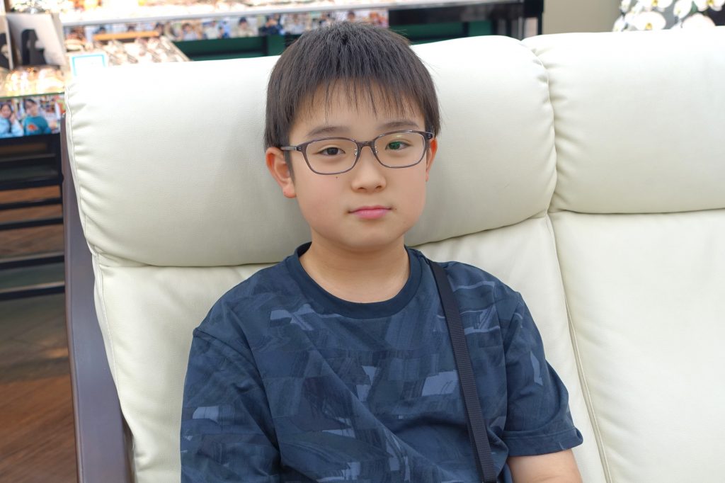 子供眼鏡,子供メガネ,専門店,東京,都内,江戸川区,こどもの眼鏡屋フェイスオン瑞江店,コンバース,カッコイイメガネ