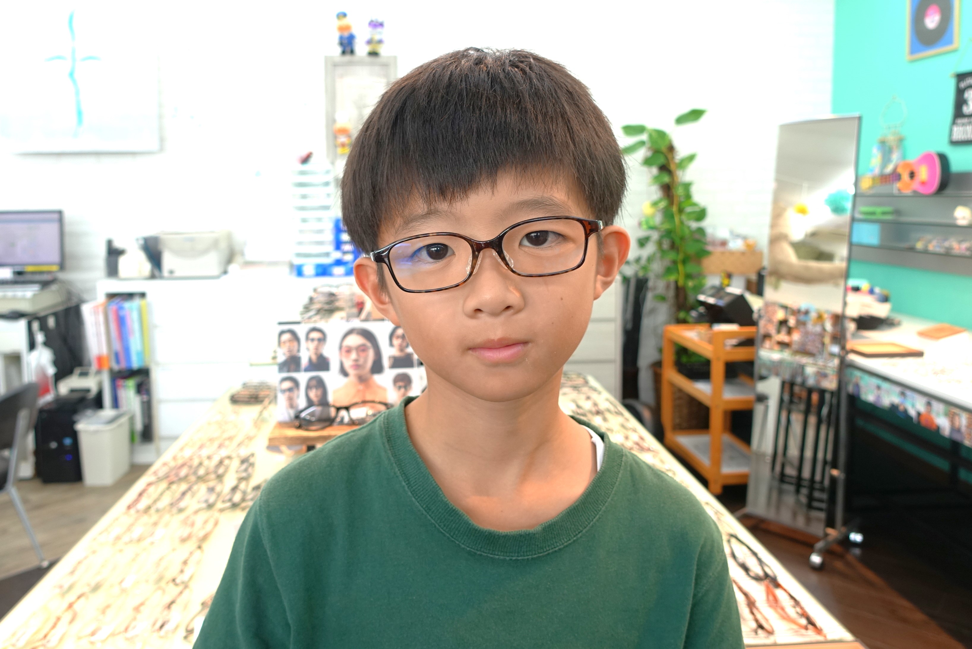 弱視治療用眼鏡,子供眼鏡,子供メガネ,専門店,東京,都内,江戸川区,こどもの眼鏡屋フェイスオン瑞江店,グラシックジュニア,柔らかくて丈夫な眼鏡,かけ心地の良い眼鏡,軽い眼鏡,丈夫な眼鏡,壊れにくい眼鏡