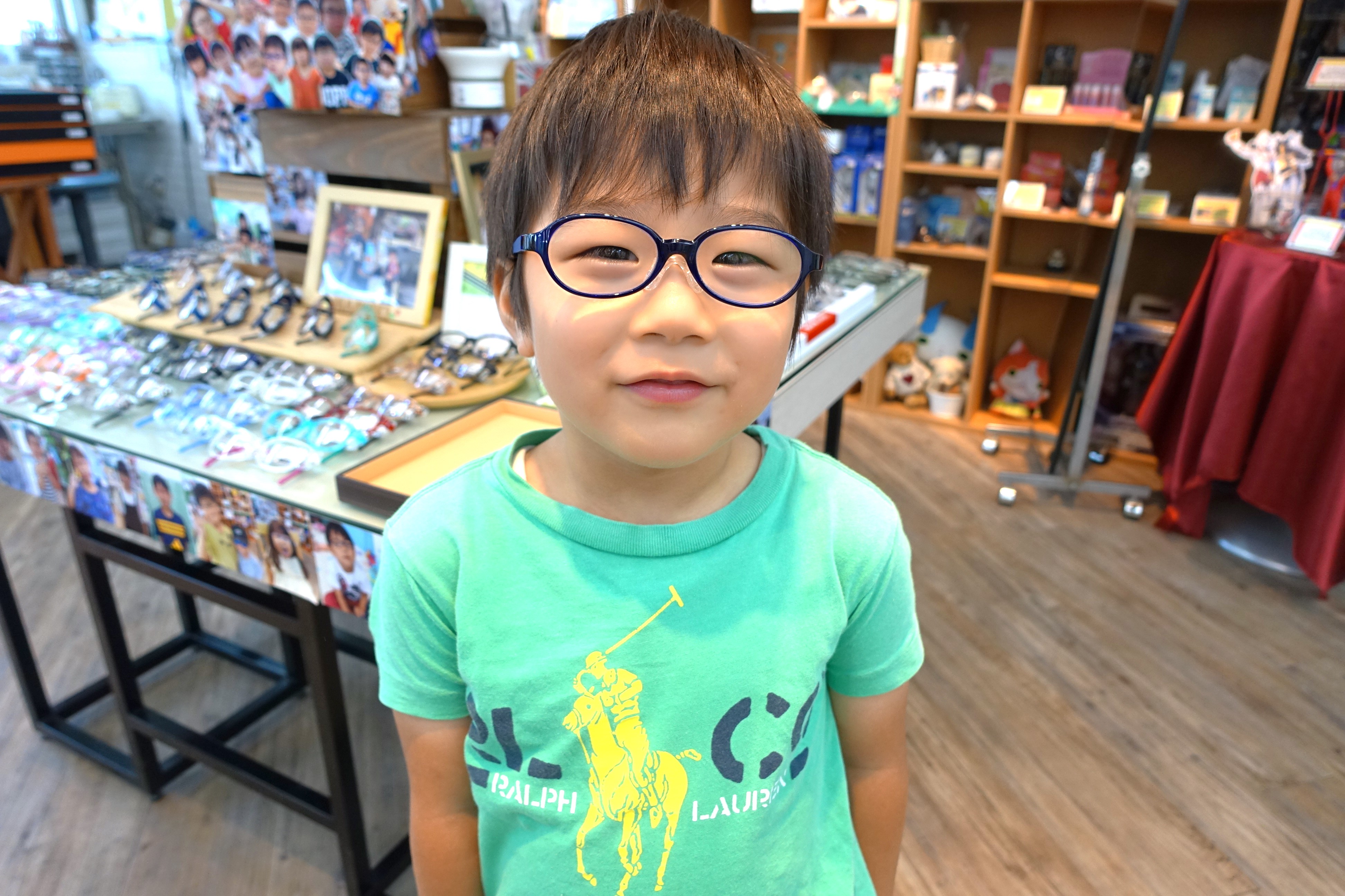 弱視治療用眼鏡,子供メガネ,子供眼鏡,専門店,東京,都内,江戸川区,こどもの眼鏡屋フェイスオン瑞江店,トマトグラッシーズ,軽くて丈夫な眼鏡,かけ心地の良い眼鏡,丈夫な眼鏡,ズレにくい眼鏡,壊れにくい眼鏡