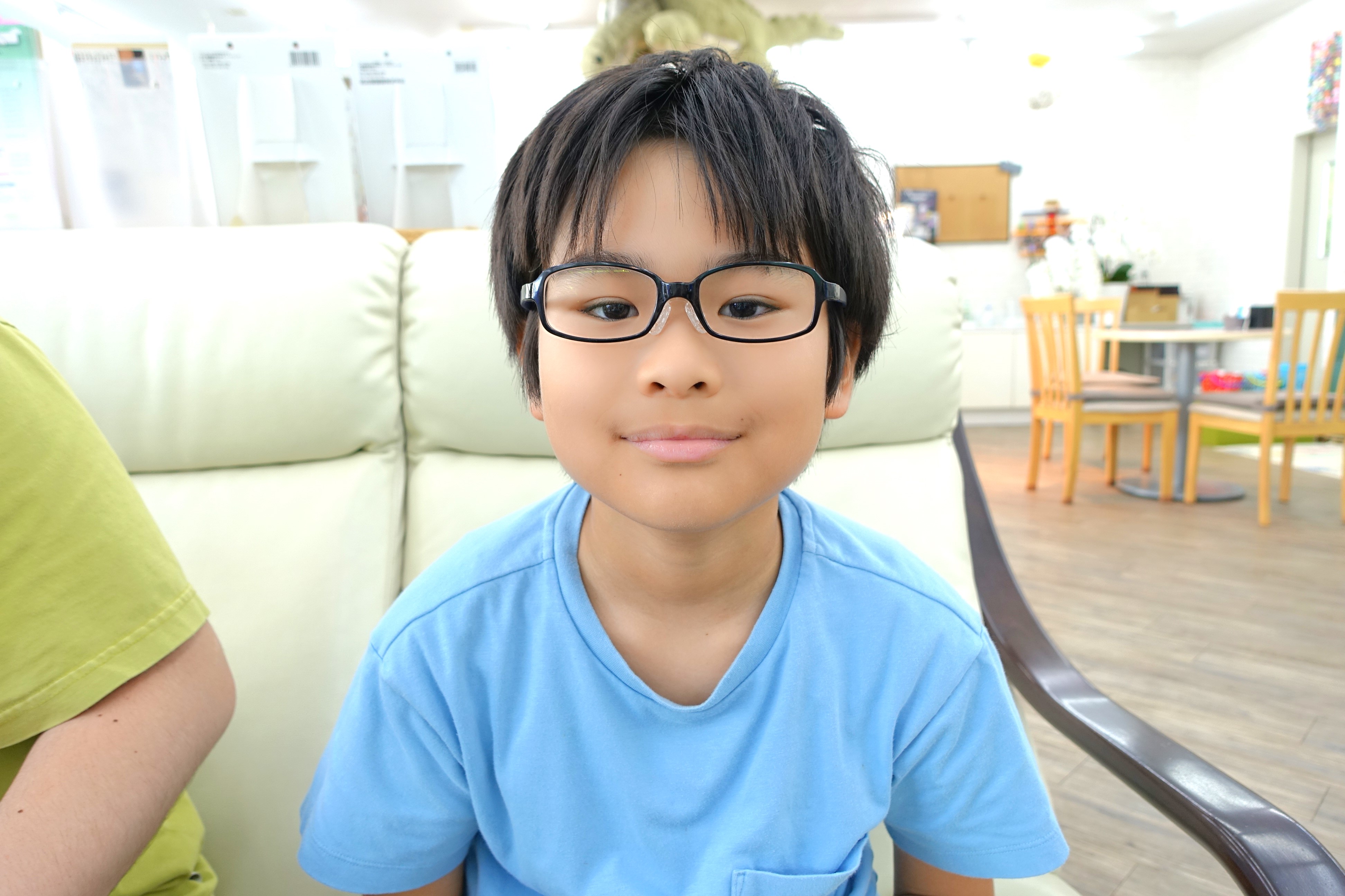 子供眼鏡,子供メガネ,専門店,東京,都内,江戸川区,こどもの眼鏡屋フェイスオン瑞江店,トマトグラッシーズ,軽くて丈夫な眼鏡,かけ心地のいいメガネ,丈夫な眼鏡