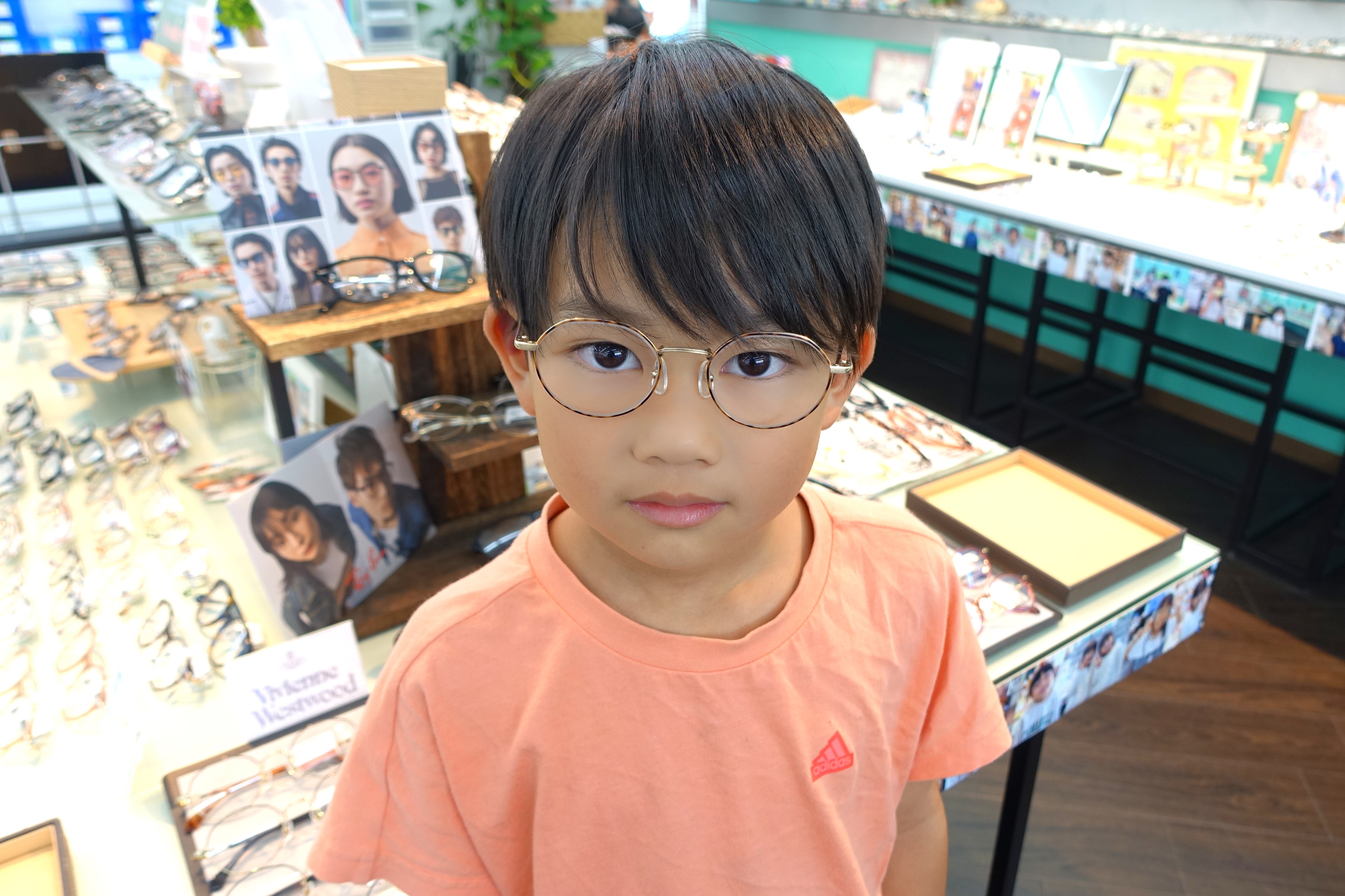 弱視治療用眼鏡,子供眼鏡,子供メガネ,専門店,眼鏡屋,眼鏡店,東京,都内,江戸川区,瑞江,こどもの眼鏡屋フェイスオン瑞江店,BCPCキッズ,オシャレな眼鏡,眼鏡男子,オシャレな子供メガネ