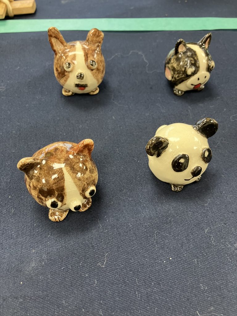 秋の展示会　区民館　メガネ