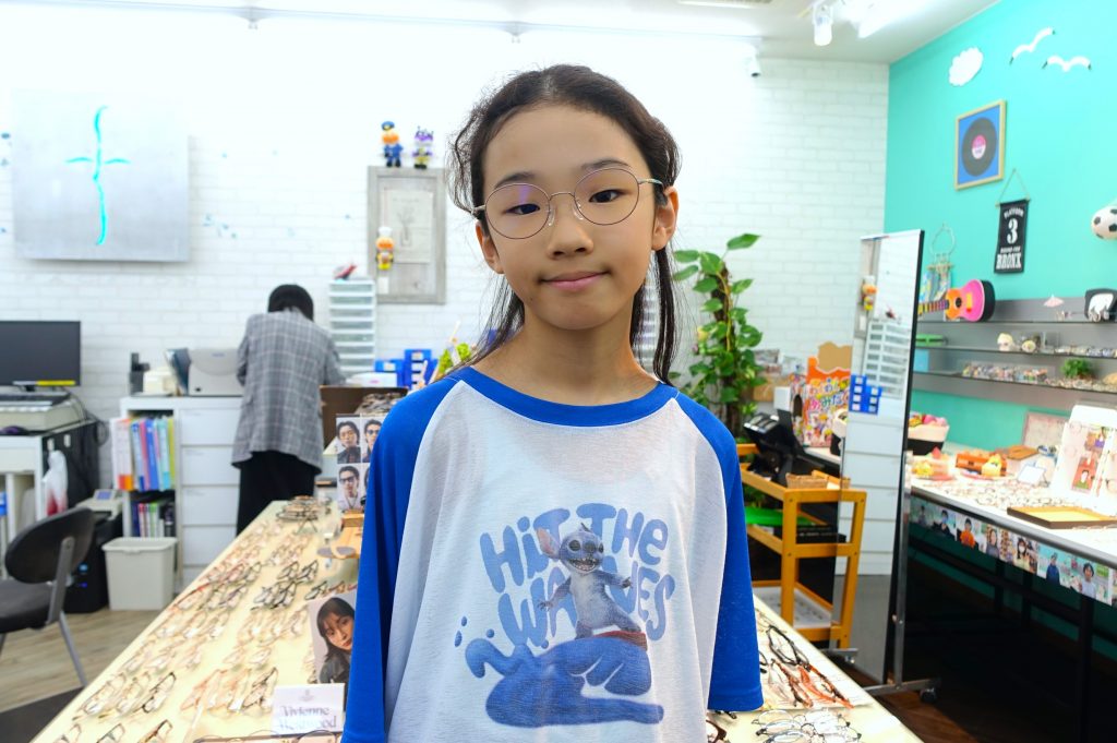 子供メガネ,子供眼鏡,専門店,眼鏡屋,眼鏡店,東京,都内,江戸川区,瑞江,こどもの眼鏡屋フェイスオン瑞江店,アーバントレイル,丈夫な眼鏡,おしゃれな眼鏡,かけ心地のいい眼鏡