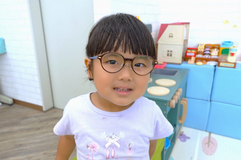 弱視治療用眼鏡,子供眼鏡,専門店,眼鏡屋,メガネ店,東京,都内,江戸川区,瑞江,こどもの眼鏡屋フェイスオン瑞江店,,omodok,おしゃれな眼鏡,可愛い眼鏡