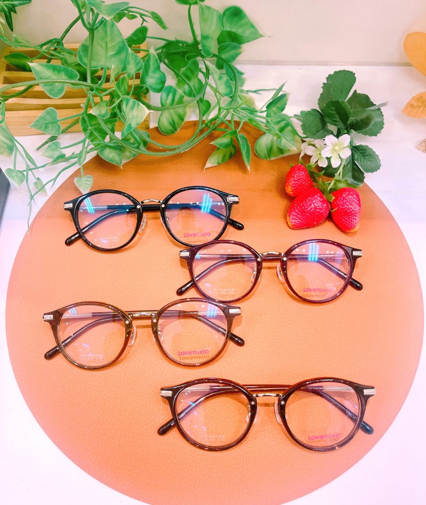 ラブトキシック,子供眼鏡
