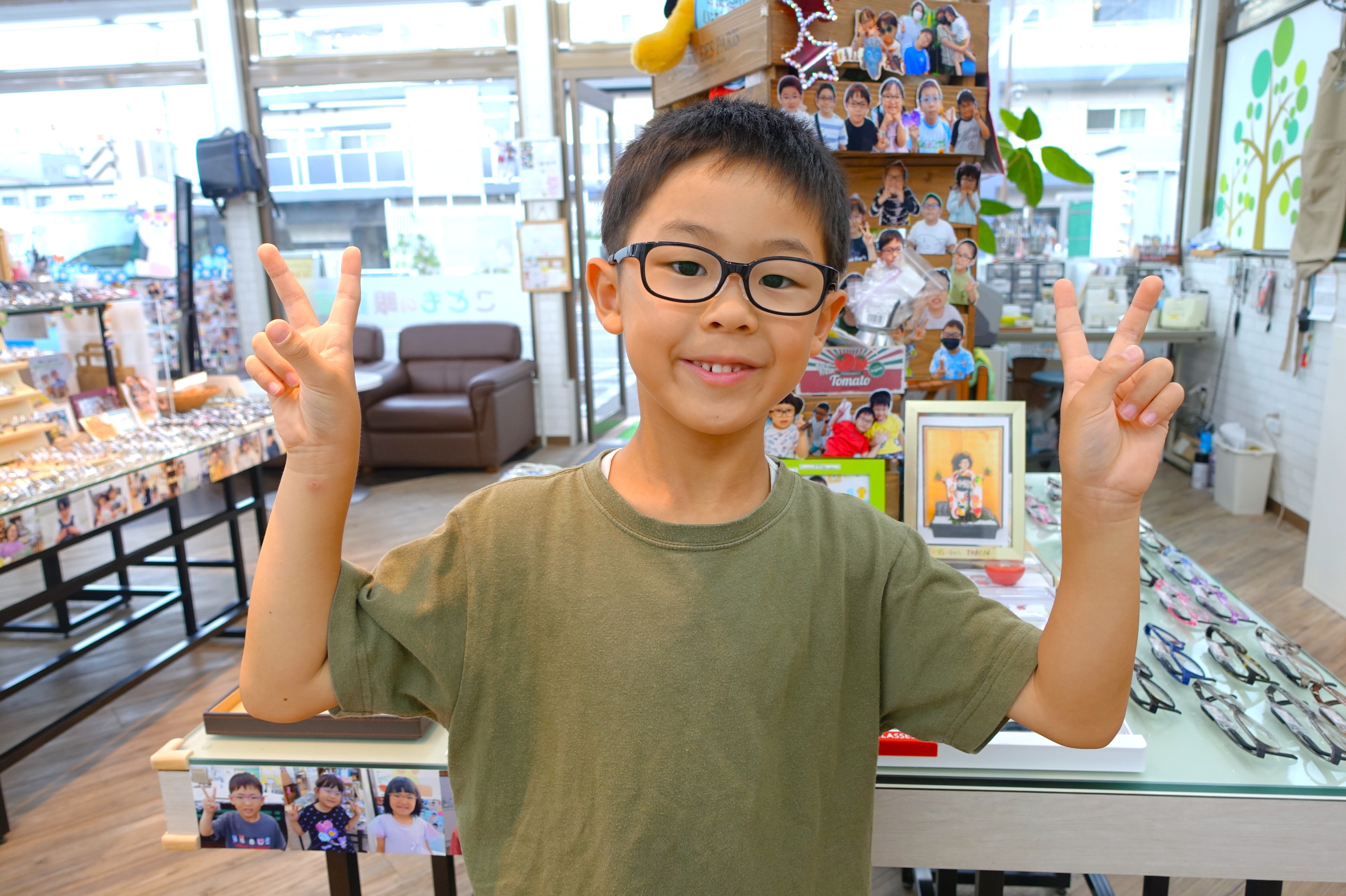 弱視治療用眼鏡,子供眼鏡,子供メガネ,専門店,眼鏡屋,眼鏡店,東京,都内,江戸川区,瑞江,こどもの眼鏡屋フェイスオン瑞江店,トマトグラッシーズ,軽くて丈夫な眼鏡,かけ心地のいい眼鏡,丈夫な眼鏡,壊れにくい眼鏡