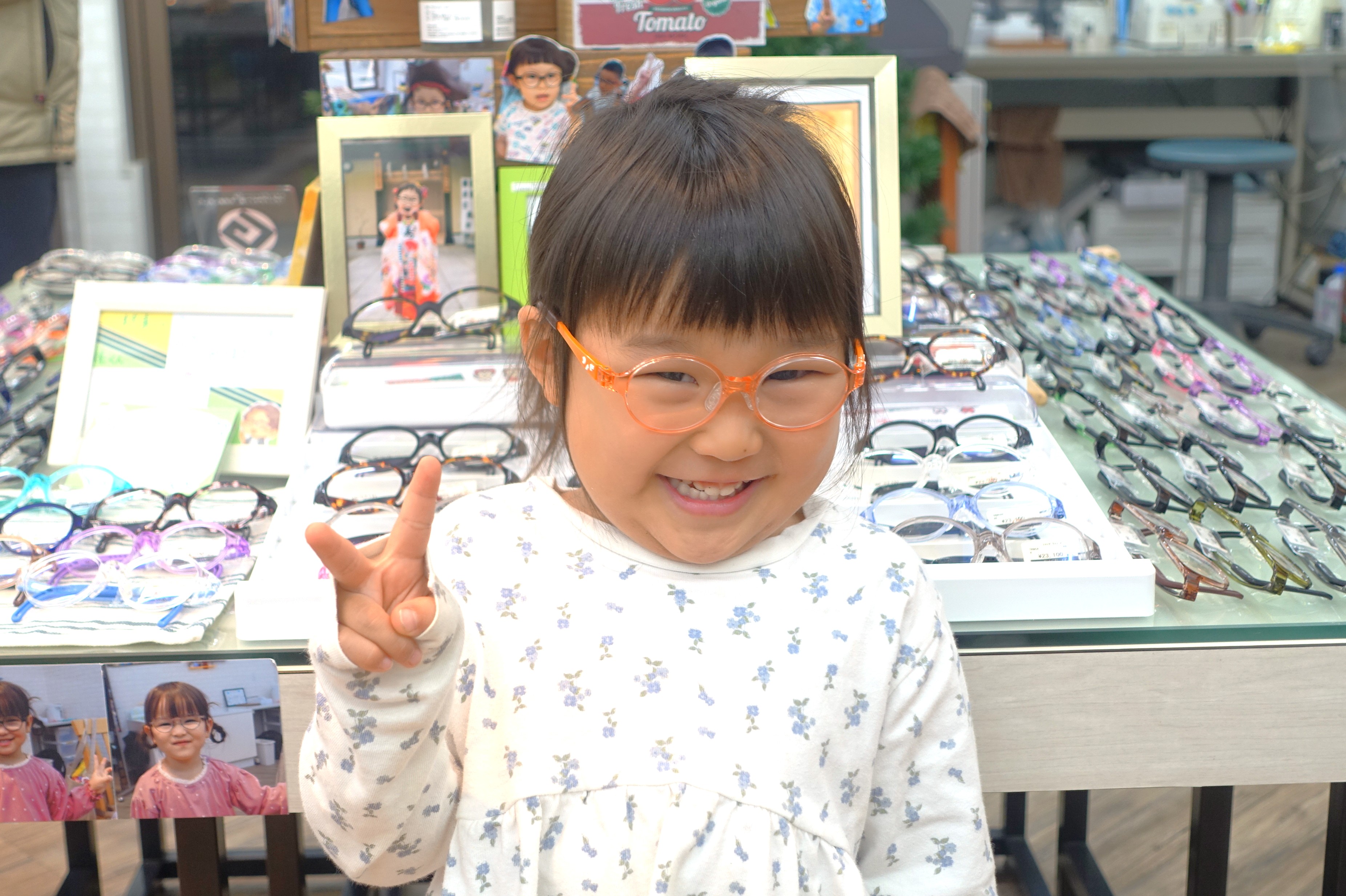 弱視治療用眼鏡,子供メガネ,子供眼鏡,専門店,眼鏡屋,眼鏡店,東京,都内,江戸川区,瑞江,こどもの眼鏡屋フェイスオン瑞江店,トマトグラッシーズ,軽くて丈夫な眼鏡,かけ心地のいい眼鏡,丈夫な眼鏡,壊れにくい眼鏡