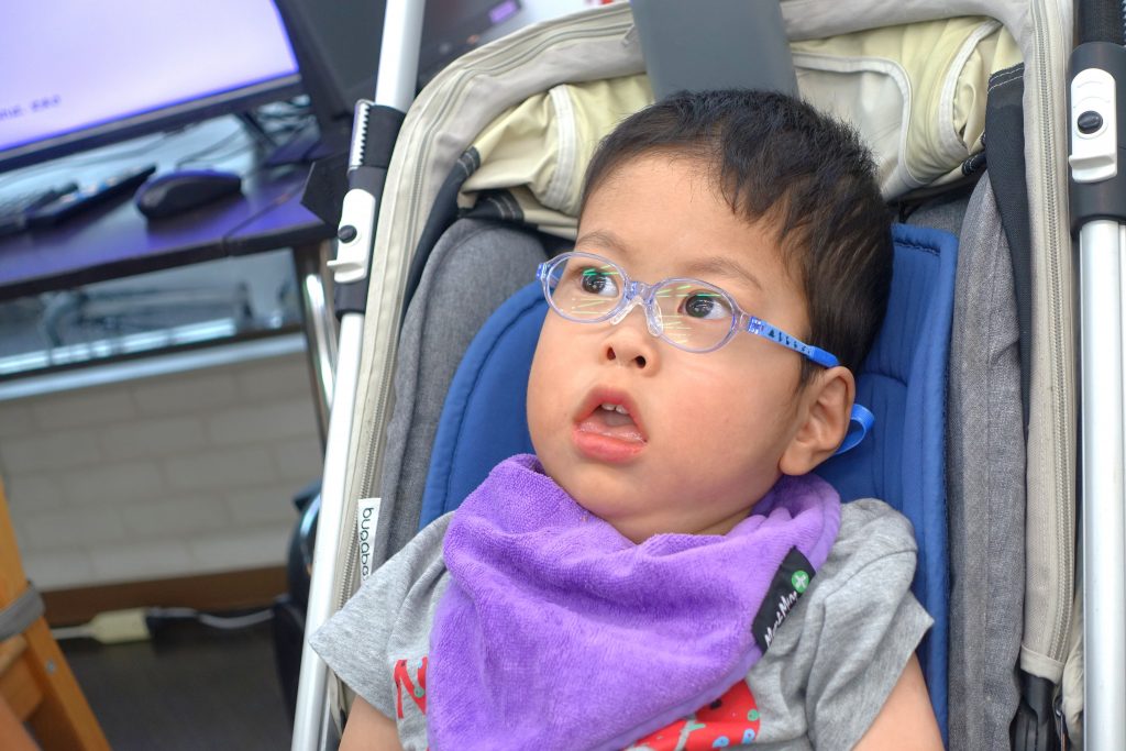 弱視治療用眼鏡,子供メガネ,子供眼鏡,専門店,眼鏡屋,眼鏡店,東京,都内,江戸川区,瑞江,こどもの眼鏡屋フェイスオン瑞江店,トマトグラッシーズ,軽くて丈夫な眼鏡,かけ心地のいい眼鏡,壊れにくい眼鏡