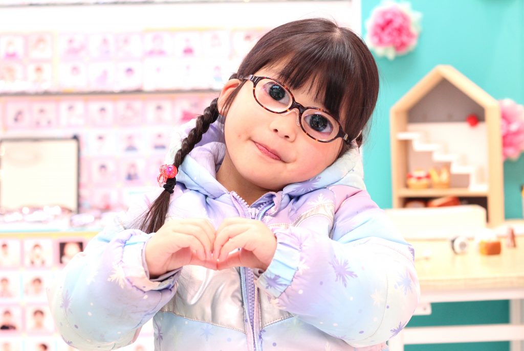 トマトグラッシーズ,治療用メガネ