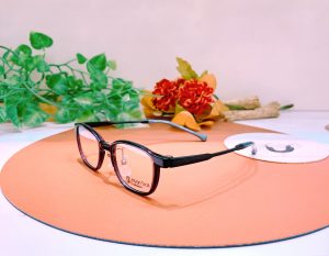 アーバントレイルスクール,子供眼鏡