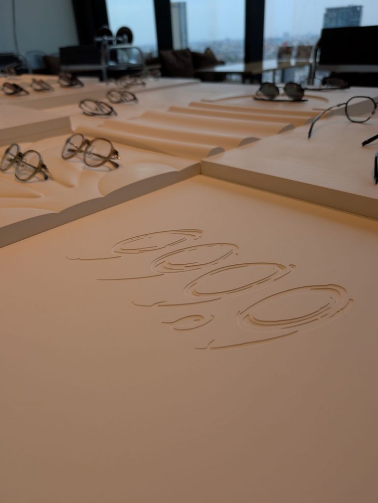 フォーナインズ　人気のメガネ　江戸川区メガネ店