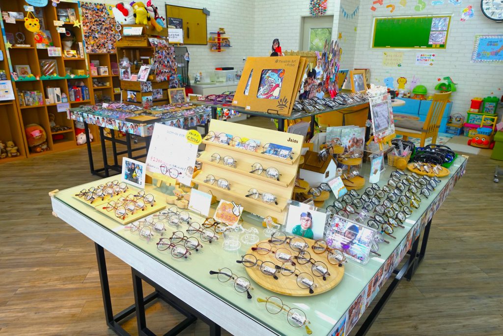 子供眼鏡,子供メガネ,専門店,東京,都内,江戸川区,瑞江,こどもの眼鏡屋フェイスオン瑞江店,弱視治療用眼鏡,治療用メガネ,子供メガネどこがいい