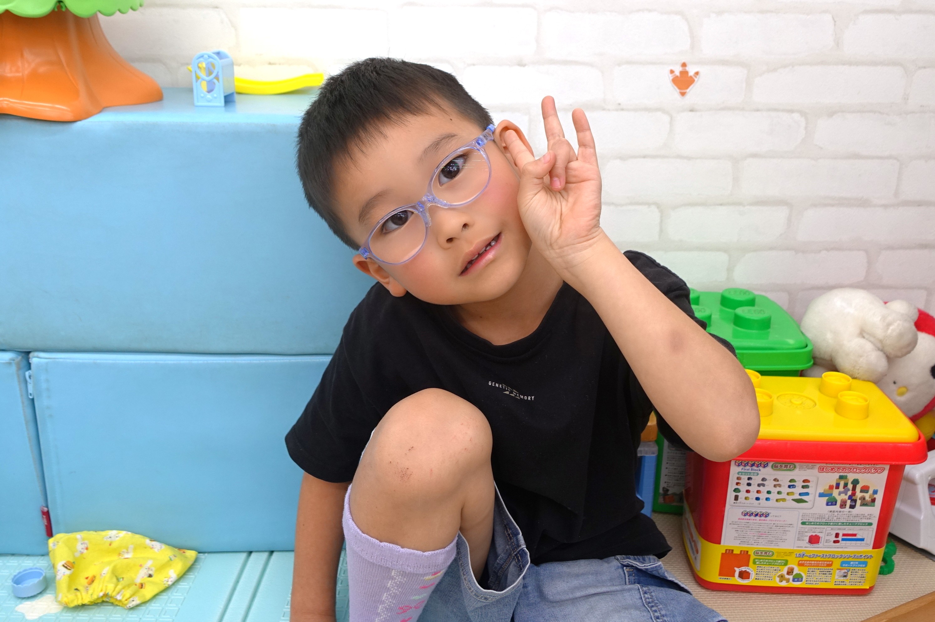 弱視治療用眼鏡,治療用メガネ,子供メガネ,子供眼鏡,専門店,東京,都内,江戸川区,瑞江,こどもの眼鏡屋フェイスオン瑞江店,トマトグラッシーズ,軽くて丈夫な眼鏡,かけ心地がいい眼鏡,壊れにくい眼鏡