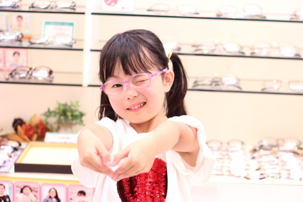 トマトグラッシーズ,治療用眼鏡