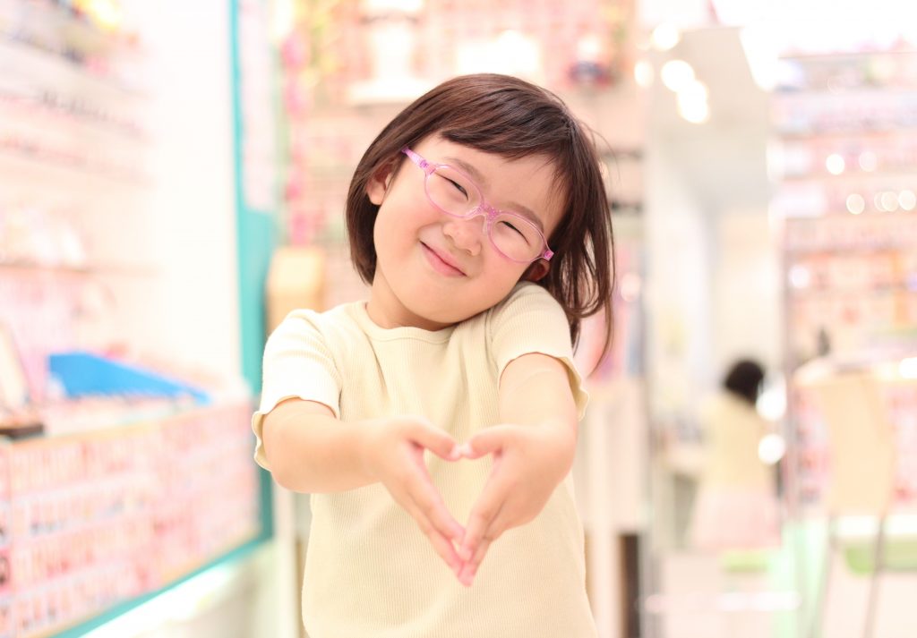 トマトグラッシーズ,治療用眼鏡