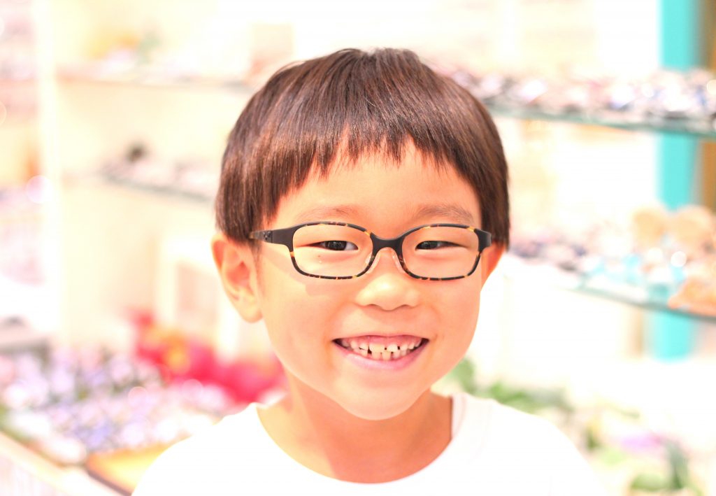 トマトグラッシーズ,治療用眼鏡