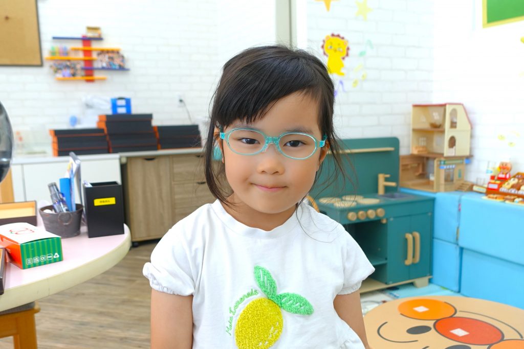 弱視治療用眼鏡,子供眼鏡,子供メガネ,専門店,東京,都内,江戸川区,瑞江,こどもの眼鏡屋フェイスオン瑞江店,トマトグラッシーズ,軽くて丈夫な眼鏡,かけ心地のいい眼鏡,丈夫な眼鏡,壊れにくい眼鏡